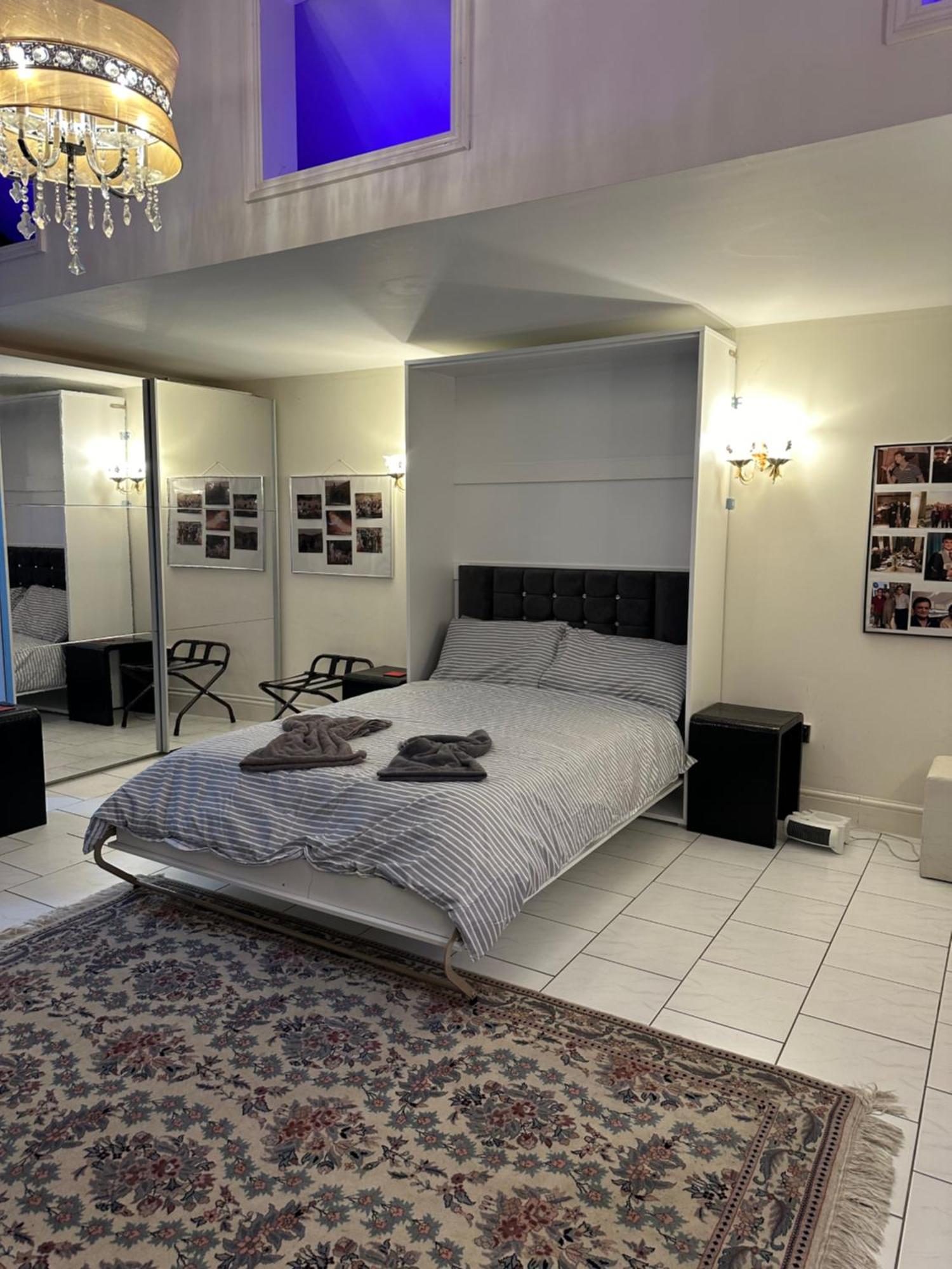 Amazing Gantshill Studio Annexe & Free Parking Redbridge Buitenkant foto